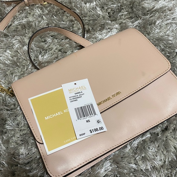 Michael Kors Cross body - Picture 2 of 6